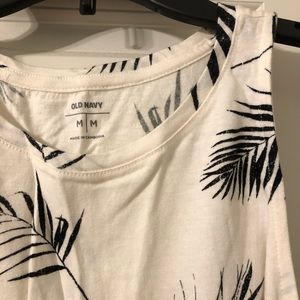 Old Navy Black & White Palm Patterned Tank Top